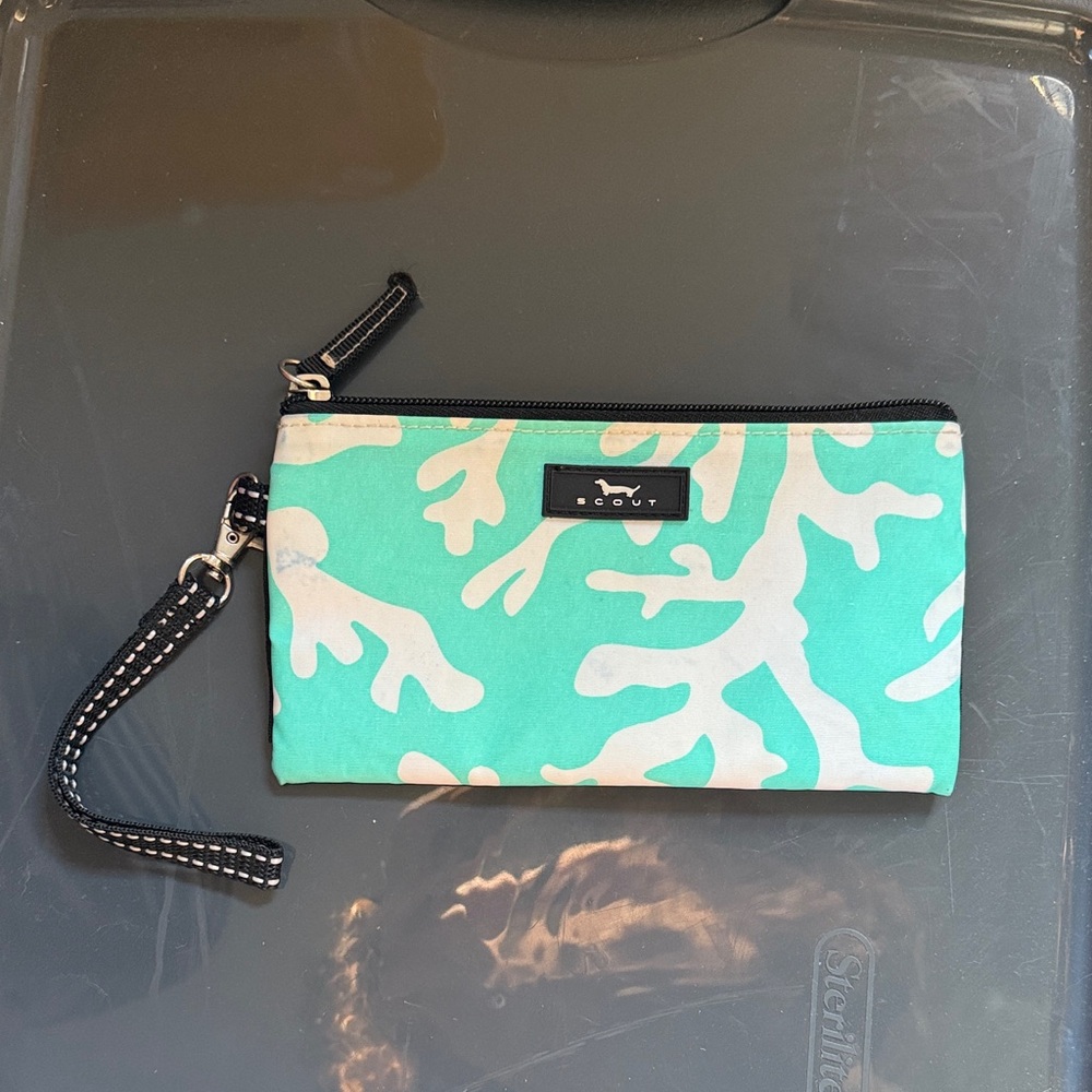 Scout Turquoise and White Wristlet